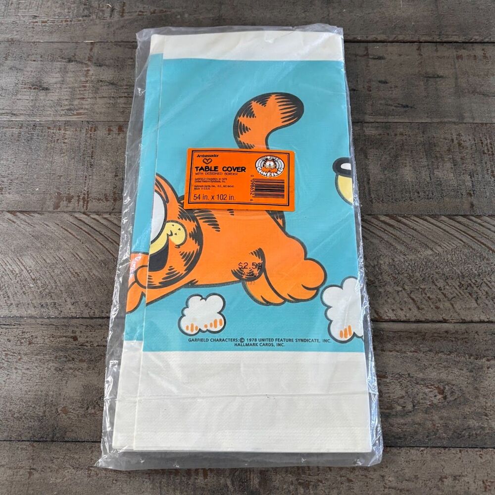 Vintage 1978 GARFIELD Table Cover Paper Ambassador NIP Party Tablecloth 54x102"